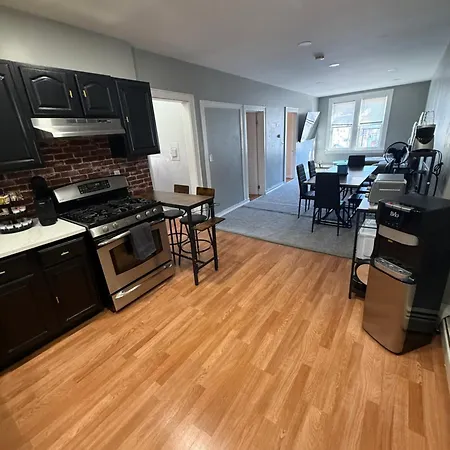 Elegant 3 Bedroom Condo Near Ewr - Nj Transit And Nyc - Unit 2